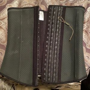 XS waist trainer/ waist cincher